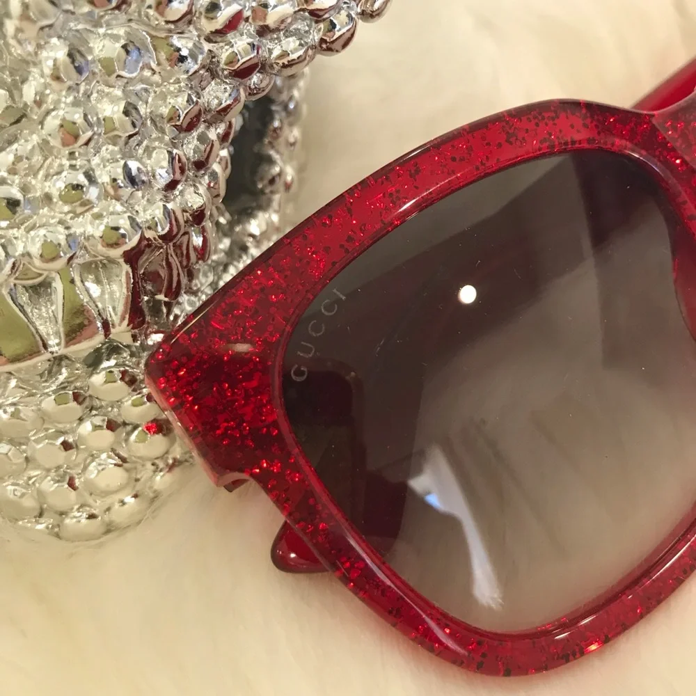 Gucci-Red Glitter Gradient sunglasses
